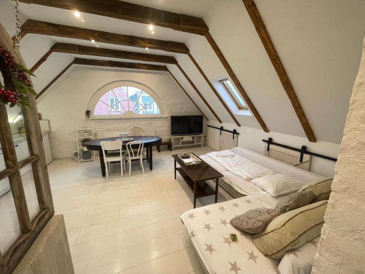 Apartment Dluga 11
